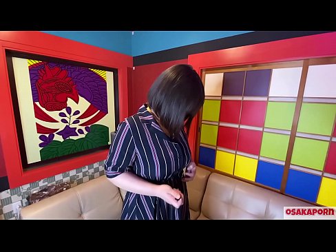 ❤️ Japanesch Cutie mat groussen Titten masturbéiert mat Sexspillsaachen an huet en Orgasmus. Si schwätzt an engem Interview iwwer hir fucking Erfahrung. Riesen Titten an haare Muschi krauchen haart. Osakaporn Sexvideo op lb.sexygirlspics.ru ❤
